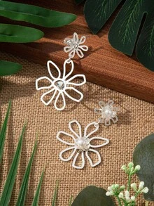 Hollow Flower Earrings, Exaggerated Line Retro Faux Pearl Inlaid Earrings, Wholesale Foreign Trade Jewelry - Multicolor - View 4
