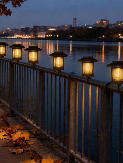 2/6 Stück Solar betriebene Mini Haus Lichterkette, geeignet für Garten, Hof, Apartment Balkon, Trampolin und runde oder quadratische Zäune. Diese Zaunbeleuchtung bietet vielfältige und schöne Beleuchtungseffekte für jeden Außenbereich.