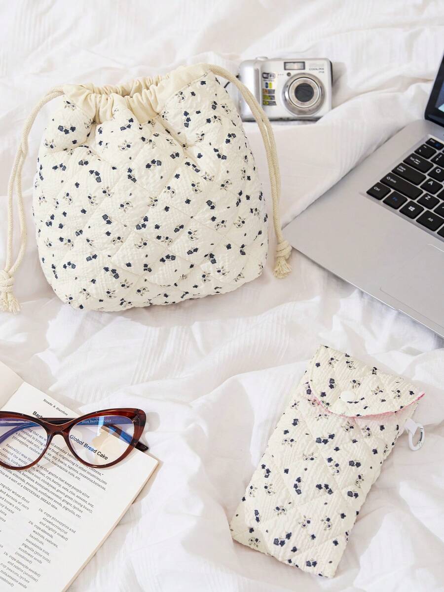 1 pieza/set Bolsa de almacenamiento de maquillaje acolchada con estampado floral, bolsa de almacenamiento portátil para gafas de niña de color azul con gancho, set de bolsas de almacenamiento de viaje de gran capacidad y estilo vintage, bolsa de almacenamiento multifuncional para bolso, bolsa de cosméticos ligera, bolsa de almacenamiento con estampado kawaii, bolsa linda para gafas de sol con cierre de hebilla, estuche para gafas, estilo INS, bolsa para gafas de mujer, regalo para el Día de San Valentín, artículo esencial para viajar, artículo esencial para dormitorio, decoración de habitación