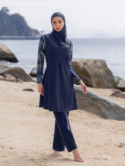 三件套端庄泳装，包括长袖上衣、长裤和连帽衫，中东风格，保守女士夏季海滩全身泳装