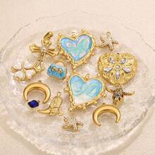 1件装不锈钢时尚心形、十字架、牛头造型包包挂饰，可用于装饰包包、项链和耳环，是DIY珠宝制作的理想配件，适合日常佩戴。 - 金黃色 - 查看 5