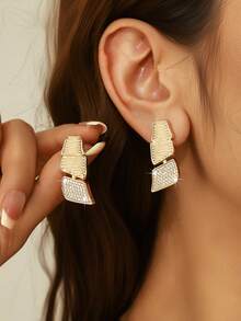 1 Pair Exaggerated Geometric Trapezoid, Parallelogram, Triangle Pattern Stud Earrings, Suitable For Women/Girls Daily Wear, Party, Dance - Multicolor - View 1