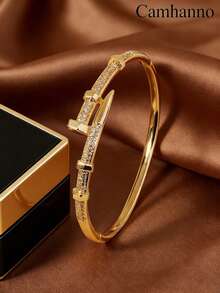 1件套 - 柔美闪耀叠戴手镯：铆钉纹理 + 扭纹设计 + 镶嵌点缀 | 闪亮细节彰显优雅 | 叠戴更添精致 | 适合轻盈成熟的风格，轻松展现时尚品味 - 金色 - 查看 3