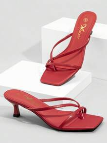Athlefit Women's Strappy Kitten Heels Flip Flops Square Open Toe Low Heels Fashion Party Dress Thong Heeled Sandals - 紅色 - 查看 1