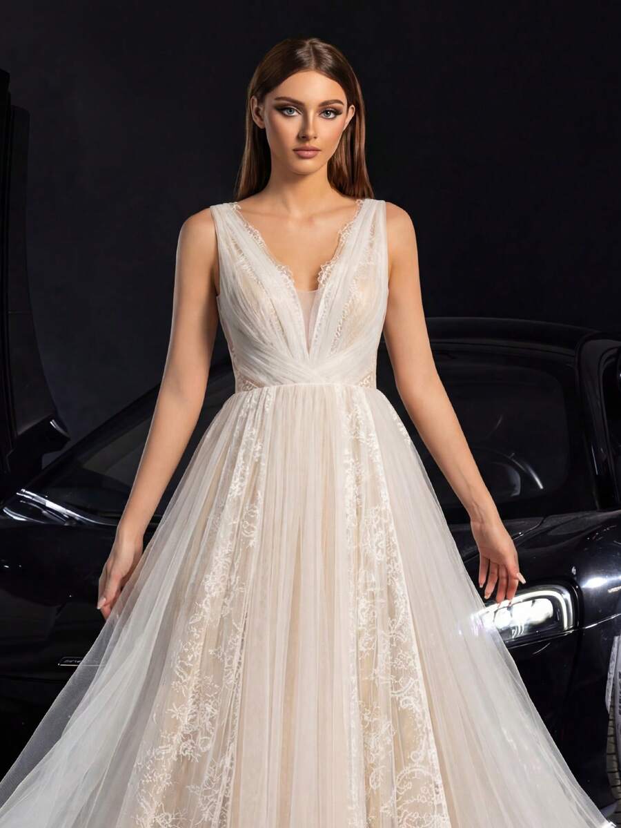 Faeriesty Đầm dạ hội thanh lịch màu trắng phối ren lưới tương phản, dáng chữ A, cổ chữ V, lưng xuyên thấu, không tay, chất liệu chiffon, thích hợp cho lễ cưới, tiệc cô dâu, tiệc tối trang trọng. - trắng - Xem 1