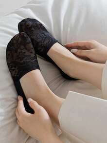 1/5双 时尚女士夏季蕾丝花边短袜 硅胶防滑隐形薄款透气船袜 - 彩色 - 查看 8