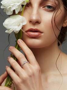 BLOVEMEE 1枚优雅925纯银5.0毫米0.5克拉莫桑石编织戒指，适合女性日常佩戴、派对、节日、情人节、母亲节、结婚纪念日等场合，是馈赠佳品。 - 銀色 - 查看 2