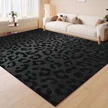 Retro Leopard Print Flannel Carpet, 2D Digital Printing, Non-Slip Rubber Bottom, Multiple Sizes Available. Suitable For All Seasons, Washable, Machine Washable, Comfortable, Unique, Suitable For Him, Her, Family Members, Boyfriend, Girlfriend, Father, Family Members, Mother, Lover, Daughter, Son, Grandfather, Grandmother, Teacher, Doctor, Nurse, Friend, Classmate, Pet. As Birthday Gifts, Household Items, Wedding Items, Souvenirs, Home Decoration, Daily Life, Office Decoration, Birthday, Anniversary, Valentine's Day, Thanksgiving, Graduation Season, Christmas, Halloween, Mother's Day, Father's Day, Wedding, New Year Gift Decoration. Suitable For Shopping Centers, Restaurants, Kitchens, Bathrooms, Living Rooms, Bedrooms, Corridors, Balconies, Outdoor Doors, Door Mats, Entrance Mats, Non-Slip Mats, Offices, Cafes, Piano Room Floor Decoration - 彩色 - 查看 1