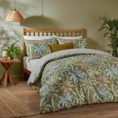 Reversible Tropical Palm Tree & Geometric Bedspread - Double Size Duvet Cover Suitable For Winter, Soft-Touch Bed Sheets, Palm Green Color, Hand Wash Care - Luxury Bedding For S, Cozy Bed Cover