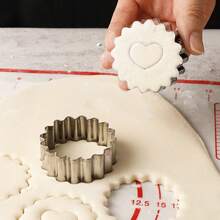 2件套不锈钢心形饼干模具，厨房烘焙工具套装，银色/金色可选，DIY翻糖蛋糕装饰，适用于婚礼、派对、圣诞节、开斋节等场合的饼干模具 - 彩色 - 查看 11