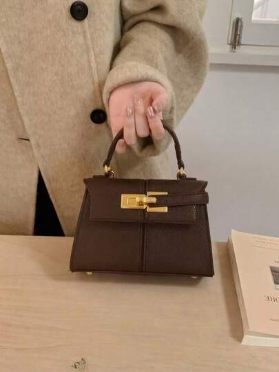 Modern Fashion Women Handbag With Decorative Shoulder Strap Minimalist Gold Metal Decor Shoulder Bag New Autumn/Winter Coffee Color Adjustable & Detachable Strap Crossbody Bag, Suitable For College Students Daily Shopping