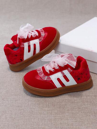 1 Pair Casual & Fashionable Children's Skateboard Shoes, Suitable For Indoor/Outdoor Wear, Made Of PU Leather Patchwork Upper, Soft, Comfortable, Lightweight, Solid Color Design, Simple & Versatile, Convenient Hook And Loop Closure