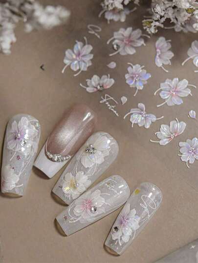 精致珠光玫瑰美甲贴纸 - 自粘式，无异味，适用于美甲和足疗。设计优雅，易于粘贴，是秋冬季DIY美甲的理想之选。美甲用品