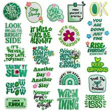 15/23片可爱花卉字母刺绣布贴，可用于DIY服装、牛仔裤、裙子、包包、帽子，也可作为圣诞节、情人节礼物。 - 彩色 - 查看 10