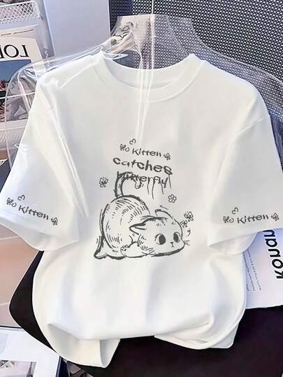 Tricou pentru femei Plus Drăguț Pisicuță Prinde Fluturi Grafic Mărime Plus, Tricou cu mânecă scurtă cu grafică Pisicuță Prinde Fluturi, Tricou estetic Y2K Pisică, Vară, Kawaii, Ziua Îndrăgostiților, Anul Nou