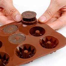 1/2pcs Chocolate Mold, Hollow Flower Pattern Design, Suitable For Chocolate, Candy, Cookie And Ice Cube Molds, As Well As Craft And Baking Tools - Brown - View 2