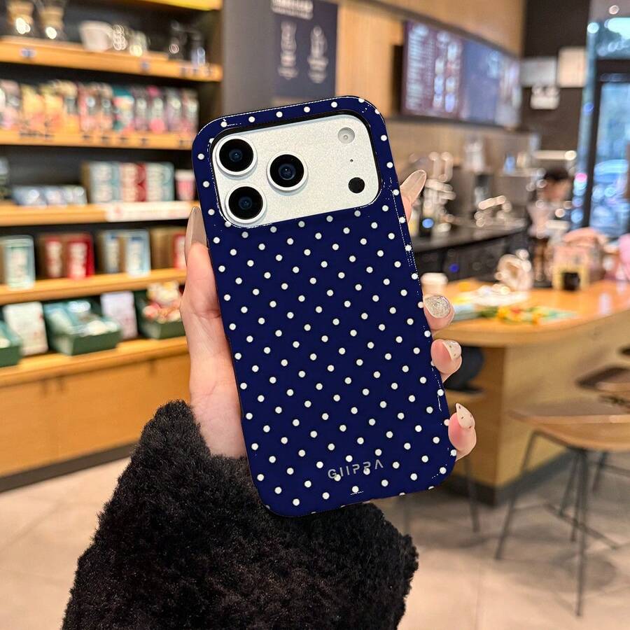 GIIPPA 1个海军蓝底白色波点手机壳，兼容 15/14/13；1个时尚棕色波点手机壳，兼容 15/14/13 Pro Max/Plus；防震全方位保护；纤薄贴合设计；适合女性和女孩；货号：35460；也兼容 17 Air。 - 藍色 - 查看 1