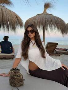 新款春夏女士白色轻薄不对称肩针织罩衫，针织面料，质感面料，度假风，宽松垂坠，显瘦，适合度假穿着，波西米亚风，性感，女士夏季 - 白色 - 查看 4