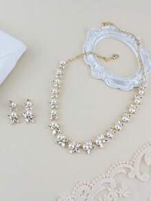 三件套奢华女士首饰套装：水晶珍珠镶嵌项链和耳环，适合宴会、派对、婚礼等场合，项链、耳环均镀金，母亲节礼物之选。 - 白色 - 查看 4