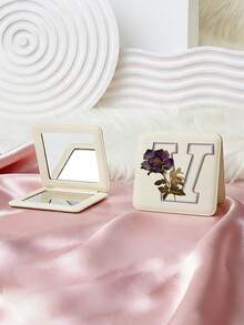 1个Y2K风格英文字母系列便携式化妆镜，可折叠轻巧便携，全皮材质，适合各种场合，可折叠方形口袋镜，复古花卉3D英文字母印花设计，180°翻盖，多功能 - 彩色 - 查看 23