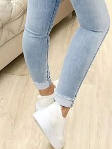 Woman High Waist Light Wash Skinny Jeans – Stretch Fit Butt-Lifting Button-Up Denim Pants - Blue - View 3