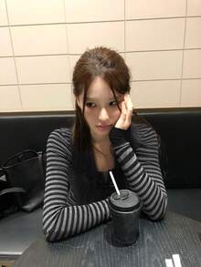 条纹长袖T恤，修身性感上衣，适合秋冬季穿着 - 黑灰條紋 - 查看 4