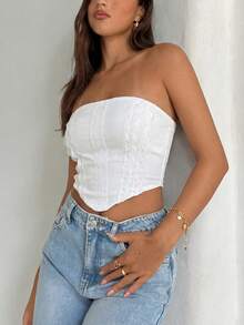 女士白色无肩带无袖露脐上衣，蕾丝边饰，荷叶边下摆设计，修身剪裁，优雅休闲风格，适合夏季外出、海滩度假、日常聚会、派对之夜，易于搭配 - 白色 - 查看 6