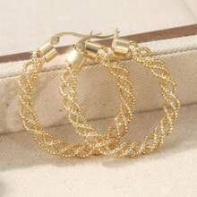 1 Pair Vintage Fashionable Hollow Circle Earrings, Suitable For Daily Wear And Vacation, Perfect Gift For Women - Gold - View 2
