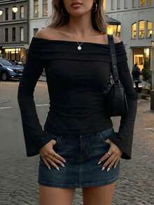 黑色露肩长袖修身上衣，露肩T恤，基础百搭，适合日常通勤、女士衬衫、节日装扮、情人节上衣、情人节女装、女士度假装、情人节装、夏季装、女士春季装、女士节日装、辣妹装、女士度假装、女士夏季装 - 黑色 - 查看 1