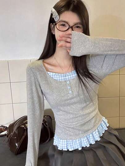 宽松百搭圆领长袖T恤，简约纽扣装饰女式上衣