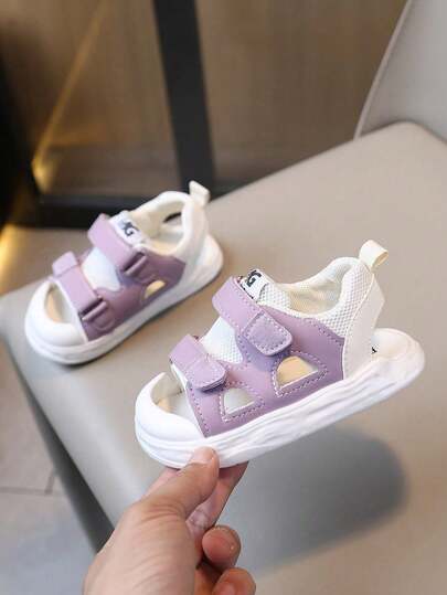 儿童透气网面运动凉鞋 - 双可调节魔术贴绑带，轻便减震鞋底，露趾设计，休闲夏季幼儿鞋