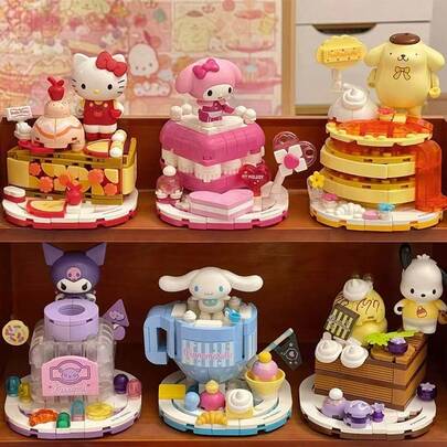 Hello Kitty Apple Pie Building Blocks Set, Cute Sanrio Hello Kitty Cartoon Character Mini Building Bricks, Anime Peripheral DIY Assemble Building Toy, Kawaii Desktop Decoration Ornaments, Collectible Sanrio Figure Model Kit, Educational Building Blocks For Kids Adults, Holiday Birthday Gift For Sanrio Fans, Kawaii Room Decor Accessories, Apple Pie Themed Building Bricks Toy