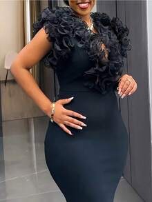 Vestido ajustado sin mangas con cuello en V, con inserciones de malla y orejas de madera - Negro - Ver 3