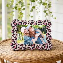 半件装创意豹纹木质相框，配有可拆卸蝴蝶结和嘴唇装饰，适合摆放在书桌、书架、卧室或客厅，也是一份很棒的周年纪念礼物。 - 相框擺件 - 查看 7