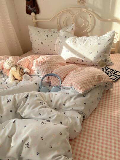 2026年情人节新款床上用品套装，格子蝴蝶结图案，豹纹设计，简约舒适，超细纤维面料，易于打理，不褪色不变形，卧室装饰，情人节礼物（1个被套+2个枕套+1个床单），枕套图案随机裁剪