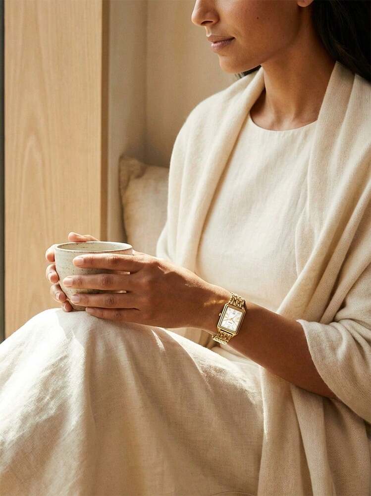 Fossil Women's Quartz Three-Hand Watch, Fashion Ladies Watch, Square Series, Stainless Steel Case, Crystal Glass Dial, 26mm Diameter, Suitable For Daily Wear - Gold - View 4