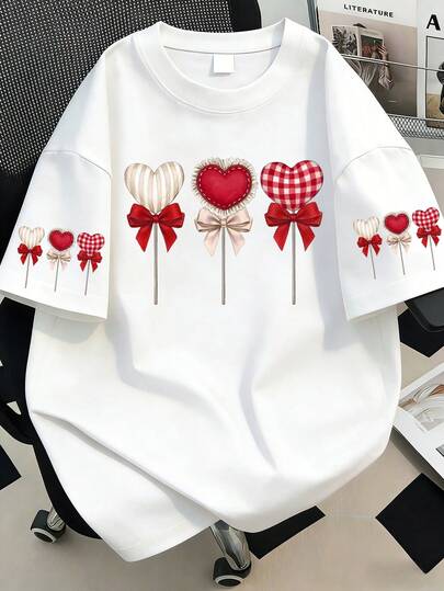 Plus Size Women's Funny Heart Print Round Neck T-Shirt, Suitable For Summer Vacation, New Year Gift, Valentine's Day Gift, Mother's Day Gift, Fashionable Short Sleeve With Printed Sleeve. Suitable For Summer Vacation, Beach, Holiday, And Spring Wear