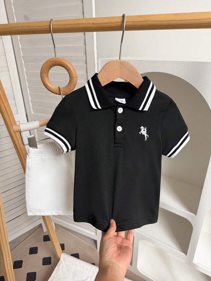 男婴夏季休闲时尚条纹Polo领短袖上衣+百搭短裤套装（2件套），适合日常、运动、通勤、上学等场合。 - 黑色 - 查看 1