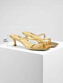 Athlefit Women's Strappy Kitten Heels Flip Flops Square Open Toe Low Heels Fashion Party Dress Thong Heeled Sandals - 金色 - 查看 2