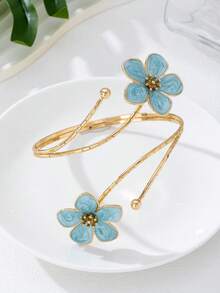 1pc Irregular Shaped Floral Arm Cuff For Women, Stylish Accessory For Summer Parties, Weddings, Vacations, Back To School, New Year Gifts For Friends And Family - White - View 8