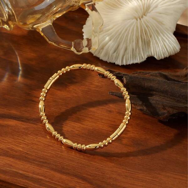 1PC Stylish And Minimalist 18K Gold Jewelry For Women, Perfect For Dates, Parties, And Office Wear.