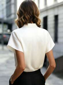 2026春夏女士衬衫，优雅设计搭配精致纽扣，适合办公室、居家及日常旅行穿着。 - 乳白色 - 查看 4