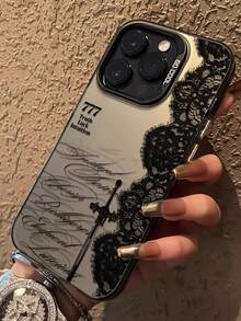 غطاء هاتف أسود مقاوم للصدمات وزلة مع زر مستقل، مزين بنمط شعار الدانتيل الأنيق، متوافق مع 16 ProMax/16/16 Pro/16 Plus/15/15 ProMax/15 Pro/11/12/13/14 ProMax/11 Pro/11 ProMax/12 Pro/12 ProMax/13 Pro/13 ProMax/14 Pro/14 ProMax، إبداعي عالي المستوى - متعدد الألوان - مشاهدة 2