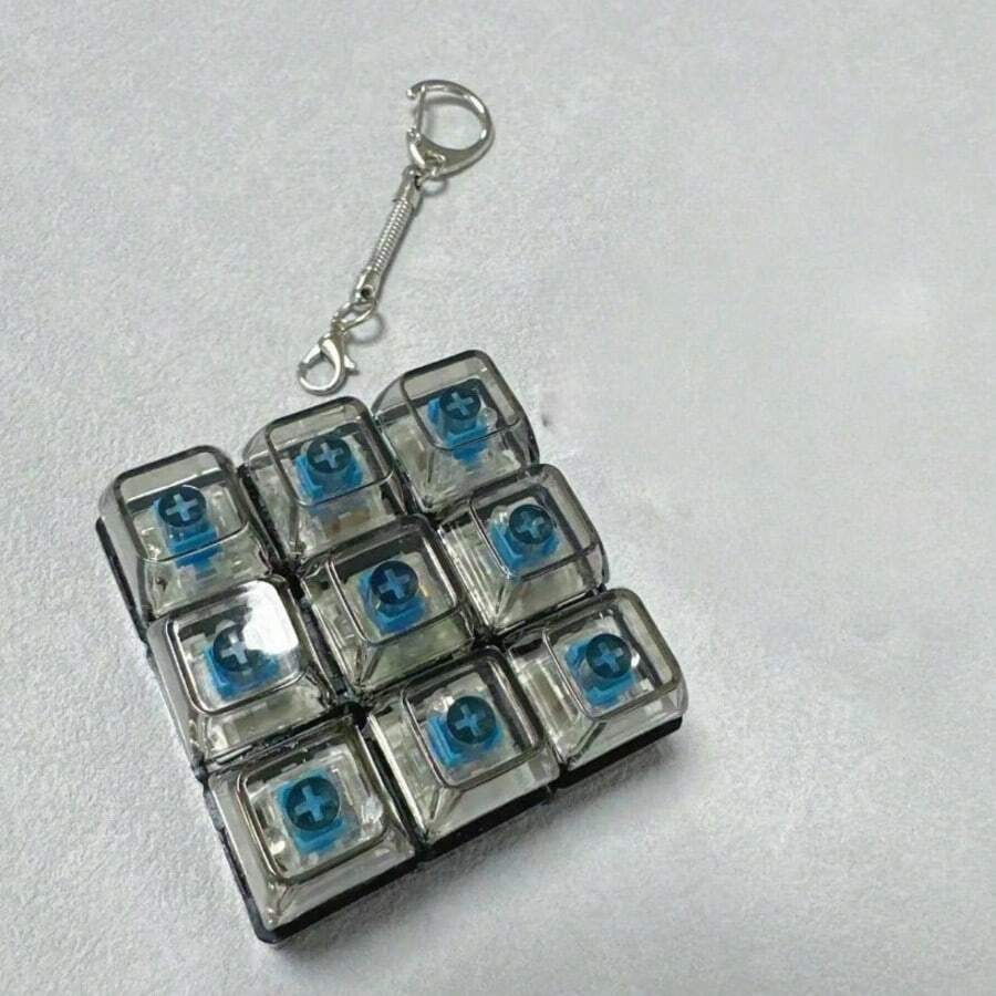 1个独特的键盘帽钥匙扣 - 机械键盘造型，缓解压力，独特的办公桌玩具和小礼物 - 黑色 - 查看 1