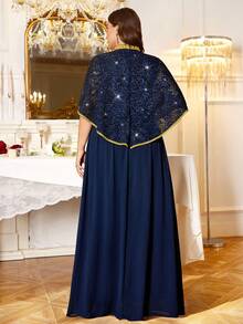 Đầm maxi sang trọng với họa tiết ren đính kim sa vàng, viền voan, thích hợp cho khách dự đám cưới, tiệc trang trọng, sinh nhật, lễ tốt nghiệp, dạ tiệc và các dịp khác. Mùa xuân - Màu xanh hải quân - Xem 2