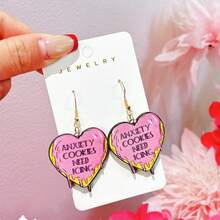 一对木质心形励志语录耳环，可爱又时尚，适合女性日常佩戴和作为礼物。 - 彩色 - 查看 7