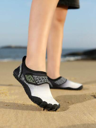 1 Pair Kids Breathable Hook And Loop Water Shoes, Suitable For Outdoor Sports, Amusement Parks, Beaches