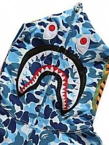 Buzo Oversized Unisex Camuflaje con Diseño de Tiburón Bordado | Cremallera Completa, Corte Moderno | Sudadera Pesada pero Cómoda para Parejas, Estilo Urbano | Ideal para Salidas Informales, Looks de Calle y Combinar en Pareja - Azul - Ver 3