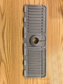 1pc Silicone Drain Mat, Kitchen/Bathroom Sink Splash Guard, Non-Slip Mat/Pad - Diatomite Splash Proof Mat, Suitable For Sink, Quick Dry Absorbent Stone Tray, With Sand Paper, Applicable For Kitchen Sink, Bathroom Bathtub, Quick Dry Anti-Slip, Easy To Clean - Grey - View 5