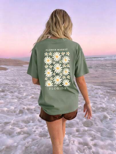 新款夏季女式简约彩色向日葵花卉字母印花圆领短袖T恤，时尚百搭，适合女士上衣、度假和春假穿着。